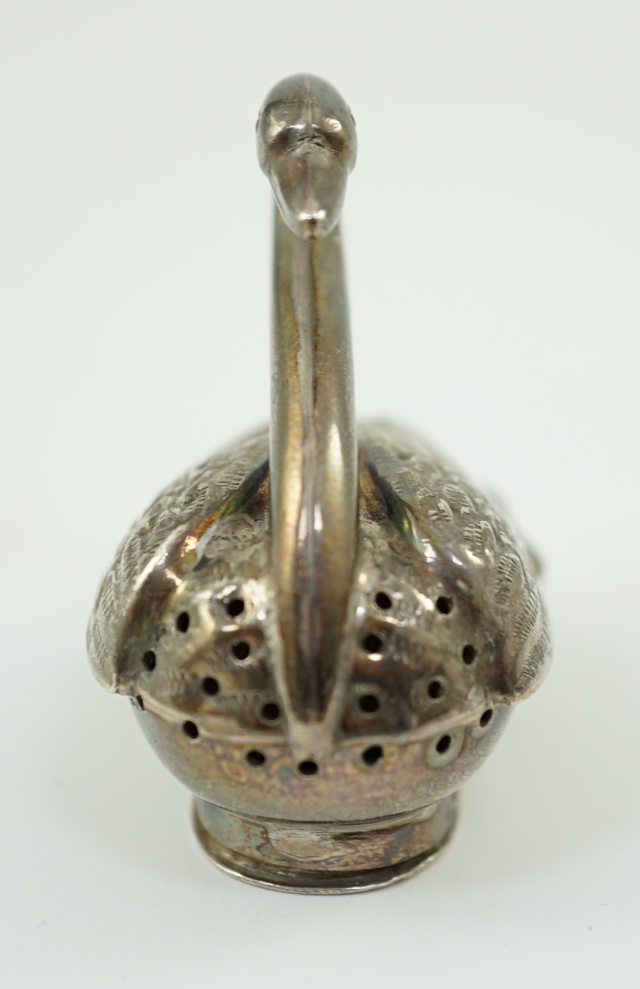 A late Victorian Dutch silver novelty vinaigrette, modelled as a swan, import marks for Samuel Boyce Landeck